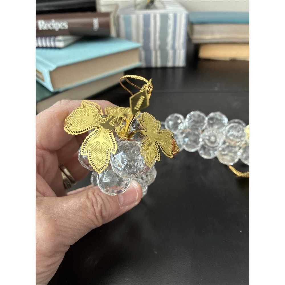 Lucite Acrylic Grape Clusters  Clear Faceted Christmas Ornaments Made In Taiwan - Picture 4 of 11
